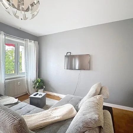 Moderne Pour 6 Personnes Avec Parking Saint-Louis (Haut-Rhin)